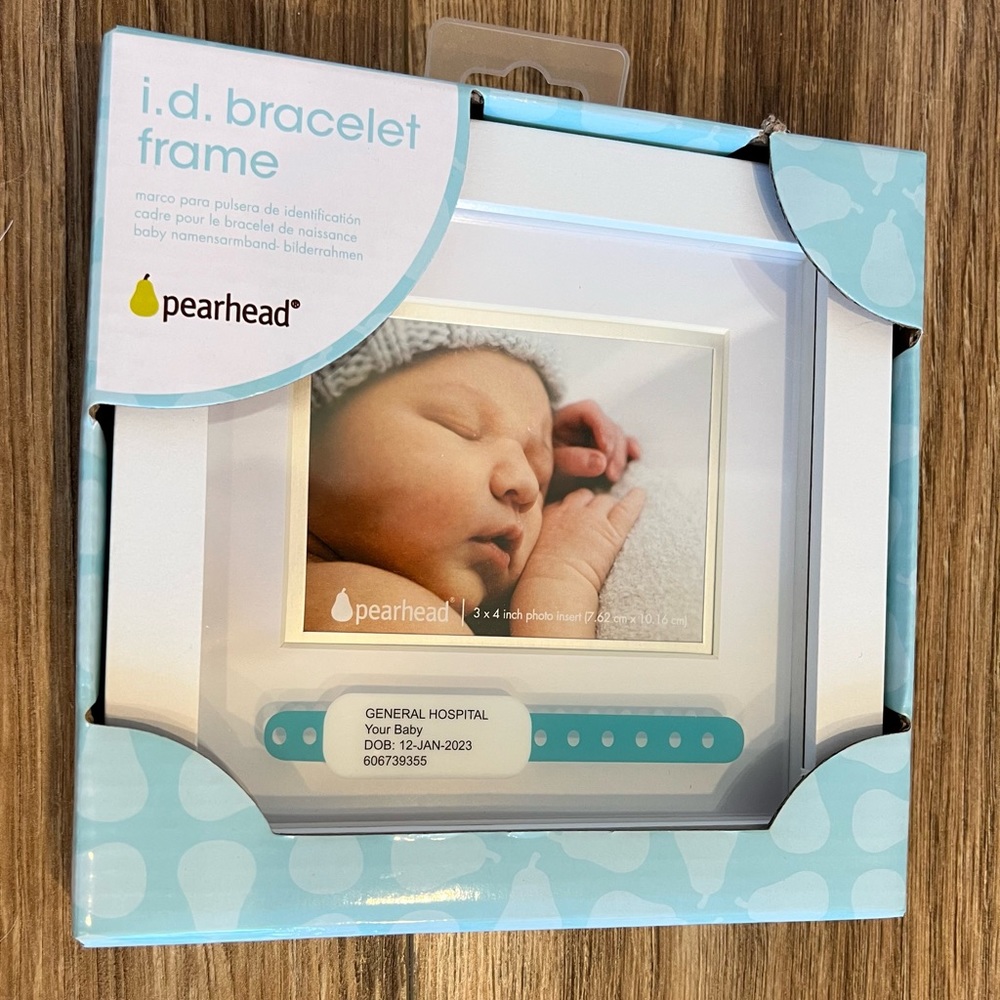 ID Bracelet Frame from pearhead